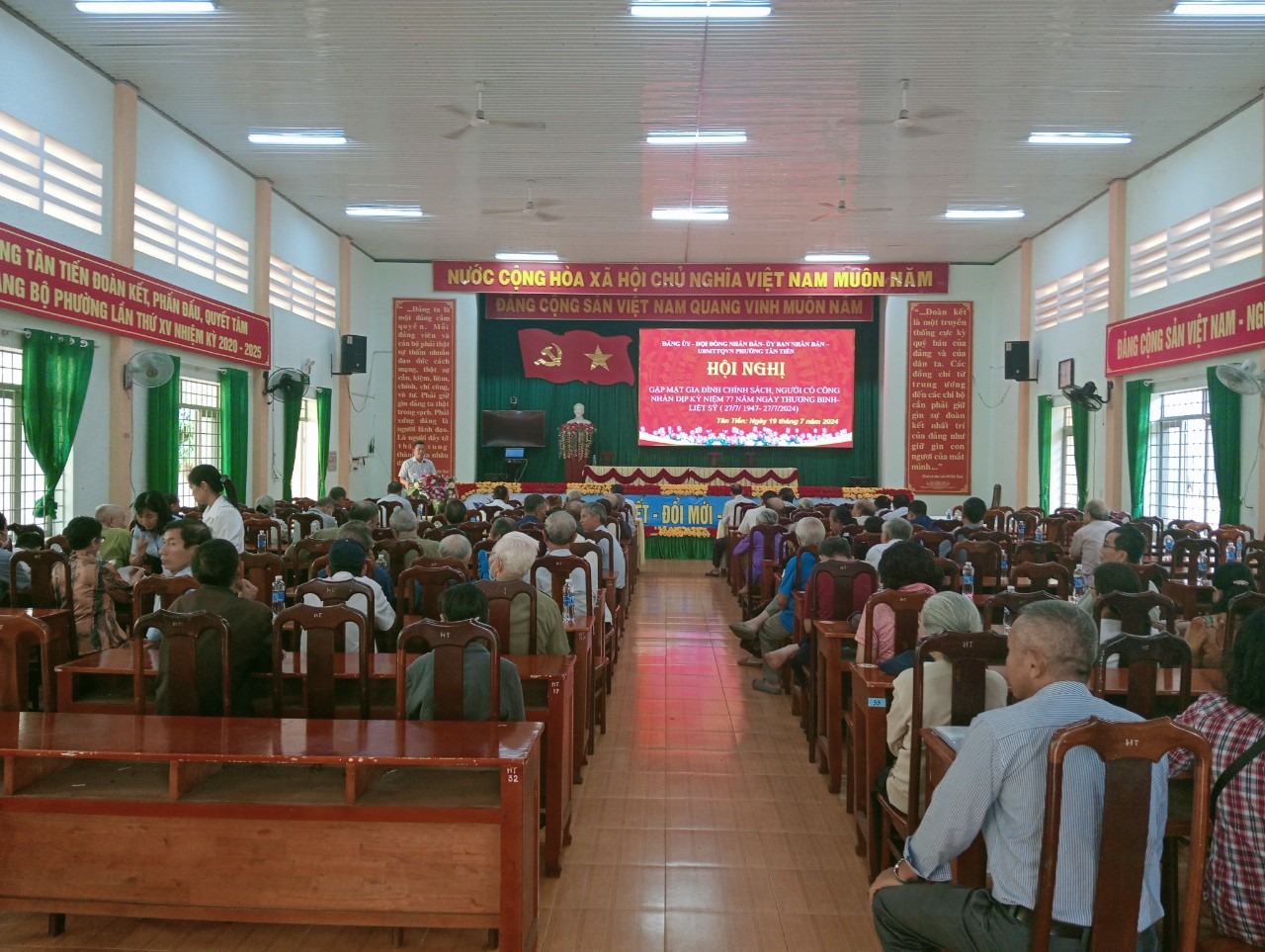 4.2. GẶP MẶT 27.7